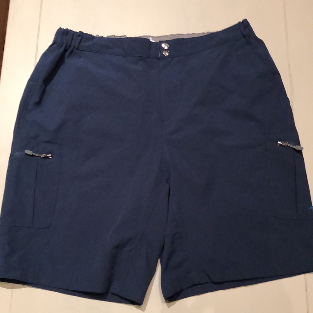 Reel Life sz L navy fishing shorts